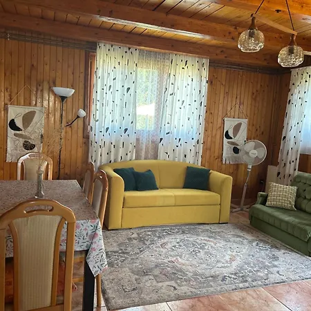 Lellei Pihenohaz * Balatonlelle