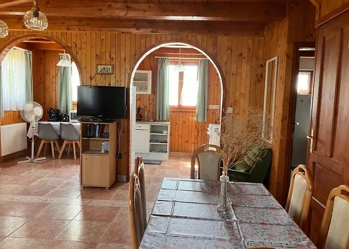 Prázdninový dům Lellei Pihenohaz *