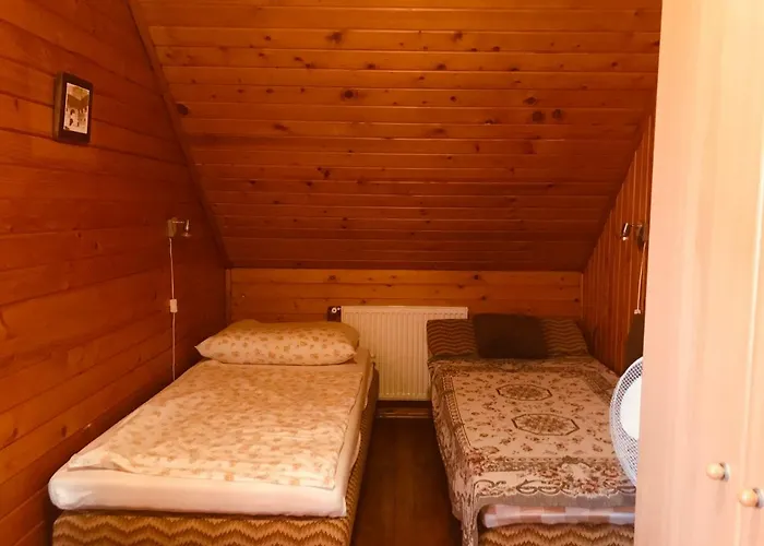 Lellei Pihenohaz بيت للعطل *